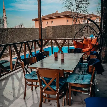 Sakarya Kurucesme De 3 1 Salon Oezel Havuzlu - Soemineli 6 Kisilik Tas Ev -spn-3670 *