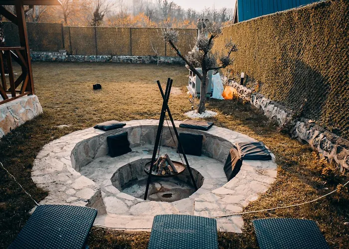 Villa Sakarya Kurucesme De 3 1 Salon Oezel Havuzlu - Soemineli 6 Kisilik Tas Ev -spn-3670