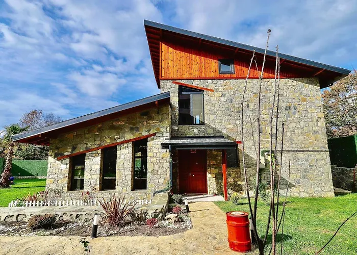 Sakarya Kurucesme De 3 1 Salon Oezel Havuzlu - Soemineli 6 Kisilik Tas Ev -spn-3670 * Sapanca