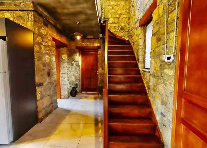 Sakarya Kurucesme De 3 1 Salon Oezel Havuzlu - Soemineli 6 Kisilik Tas Ev -spn-3670