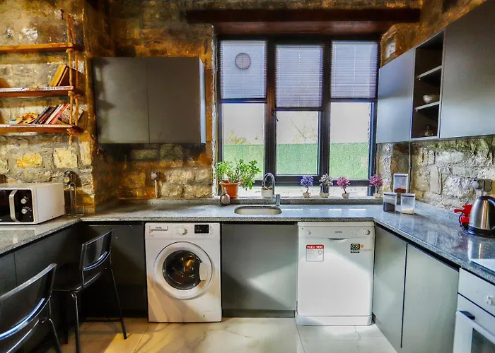 Sakarya Kurucesme De 3 1 Salon Oezel Havuzlu - Soemineli 6 Kisilik Tas Ev -spn-3670 Villa Sapanca